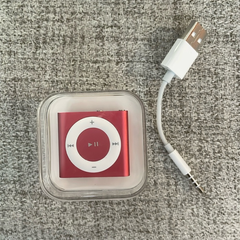 COPY - iPod Shuffle 2gb, new never used